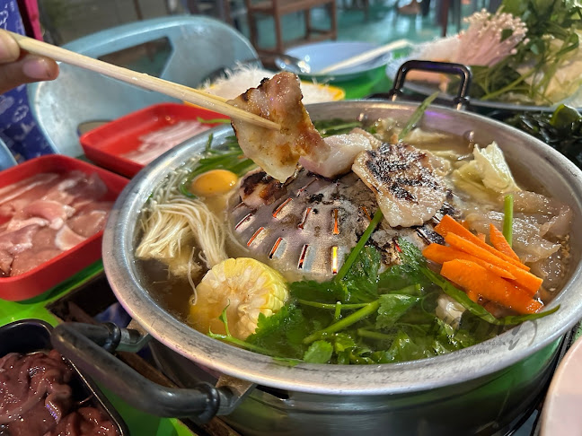 เจ้แอ้แจ่วฮ้อน หมูกระทะ อาหารตามสั่ง เดลิเวอรี่ (เจ้าเดิมบาร์กรูหมูกระทะ ซ.เทศบาล6) - เมือง