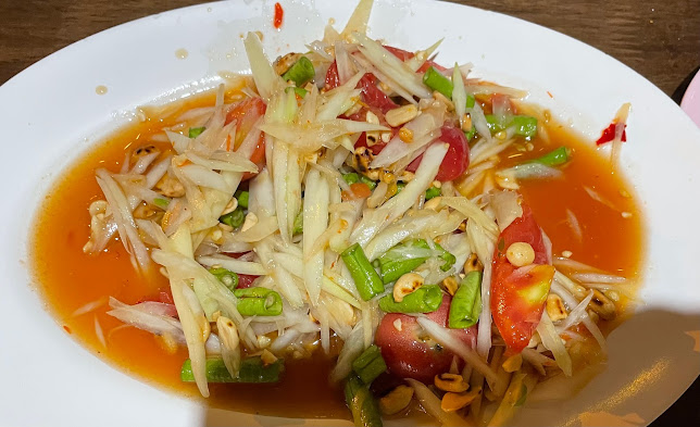 ส้มตำยกล้อ..กะตะเจ้าเก่า - เมือง