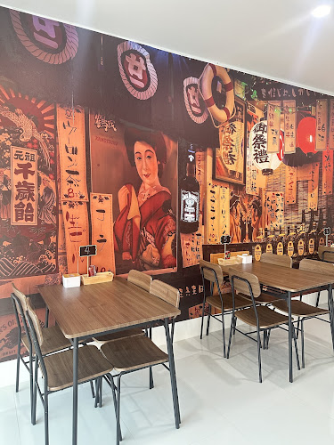 Mama Donburi&Ramen ตลาดดรีมแลนด์มาร์เก็ต - การบริการอาหารและที่พัก