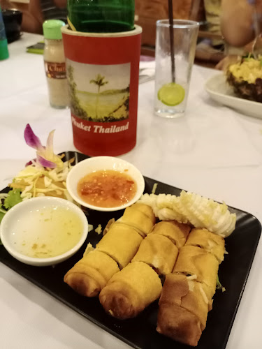 Charming Restaurant - การบริการอาหารและที่พัก