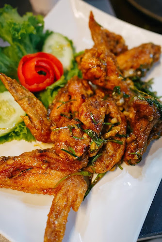 3 ถ. พระบารมี ตำบลป่าตอง อำเภอกะทู้ ภูเก็ต 83150