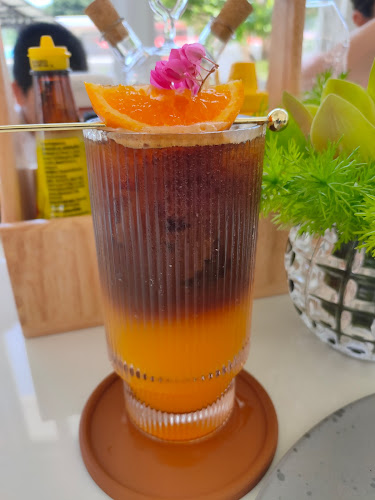 Tang Toh - การบริการอาหารและที่พัก