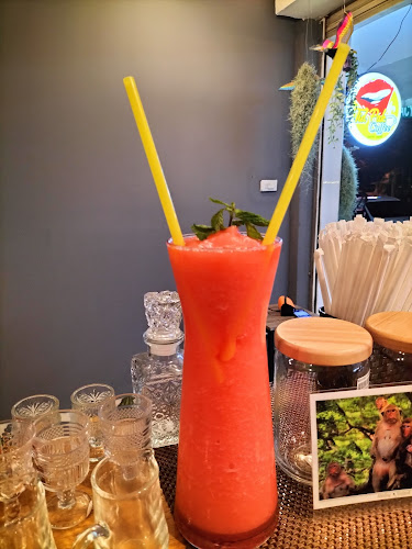 Tid Pak Coffee - การบริการอาหารและที่พัก