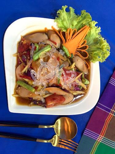 ครัวสะแตกแดกตับ - การบริการอาหารและที่พัก