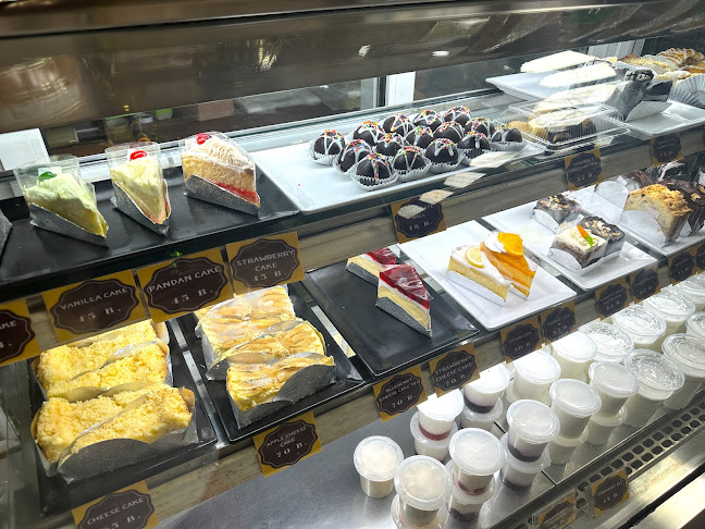 The Continental Bakery and Restaurant - การบริการอาหารและที่พัก