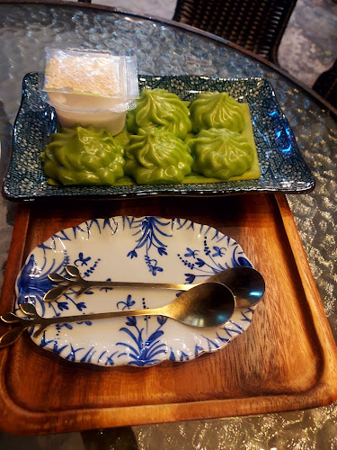 Khunkanom Cafe คุณขนม - การบริการอาหารและที่พัก