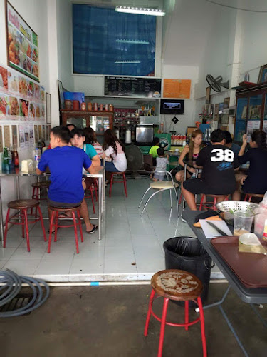 Opinii despre มิดไนท์ไหหลำ în อำเภอเมืองนครสวรรค์ - การบริการอาหารและที่พัก