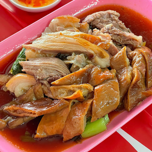 เปียงต้มเลือดหมู - การบริการอาหารและที่พัก