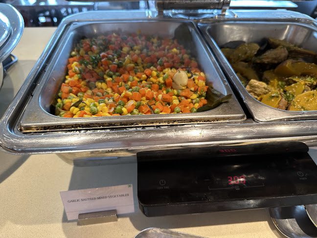 Market Place - การบริการอาหารและที่พัก