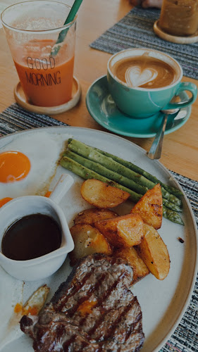 Coco's Nai Harn Cafe - อำเภอเมืองภูเก็ต