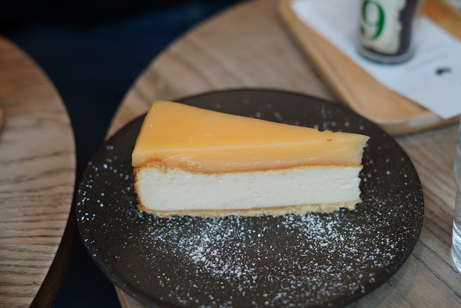 The Company - การบริการอาหารและที่พัก