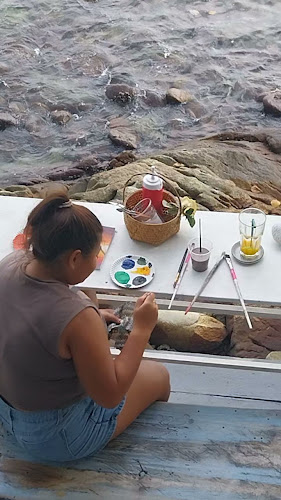 Opinii despre Sea Scape House Cafe' & Art în อำเภอกะทู้ - การบริการอาหารและที่พัก