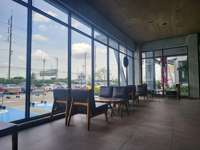 Starbucks (Central Village Outlet) - การบริการอาหารและที่พัก