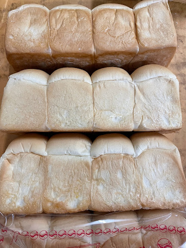 ร้านลูกแก้วเบเกอร์รี่ อ่าวอุดม - การบริการอาหารและที่พัก