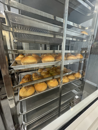 Cake Mafia - การบริการอาหารและที่พัก