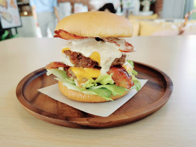 Opinii despre OopS burger สาขาปทุมทอง พิษณุโลก în อำเภอเมืองพิษณุโลก - การบริการอาหารและที่พัก