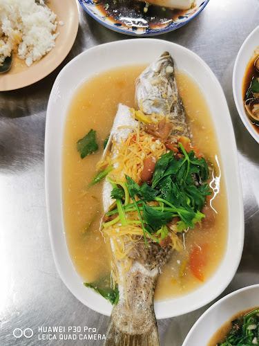 两合发饭店 - การบริการอาหารและที่พัก