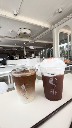 ซัมเมอร์ เฮ้าส์ พัทยา - การบริการอาหารและที่พัก