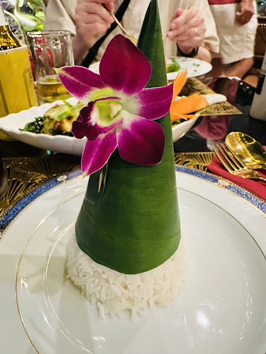 Opinii despre Dick's Café Jomtien în อำเภอบางละมุง - การบริการอาหารและที่พัก