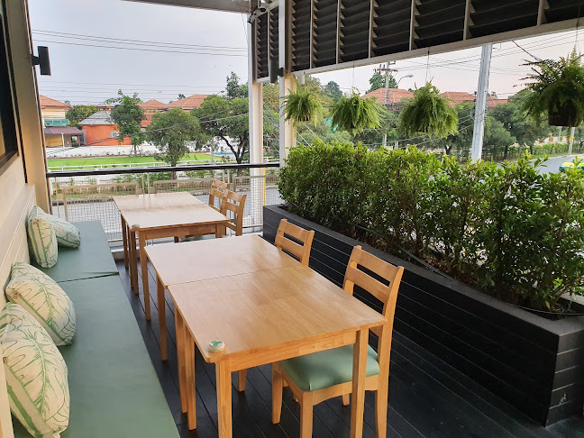 Kra-Ya-Harn - การบริการอาหารและที่พัก