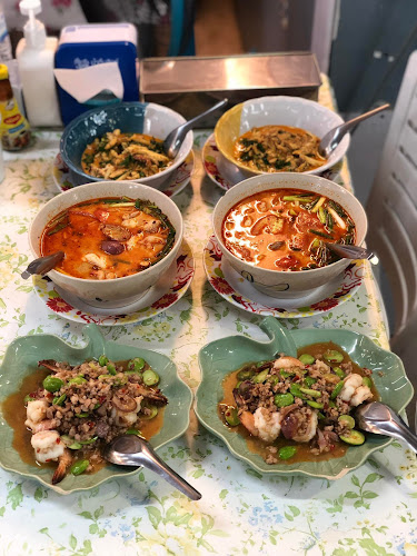 ร้านจัดจ้าน โดยโกแดง