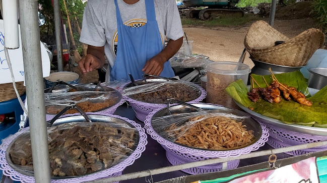 Opinii despre ศูนย์รวมอาหารอิสลามแยกทางรถไฟ พัทยา în อำเภอบางละมุง - การบริการอาหารและที่พัก