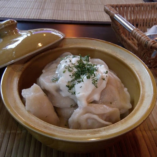 Русский ресторан "Подсолнух" - การบริการอาหารและที่พัก