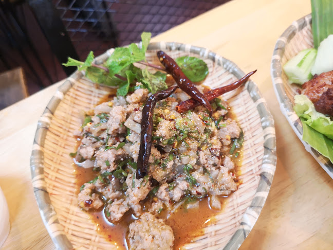 เสรีไก่ย่างเขาสวนกวาง