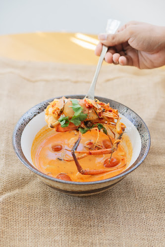 De Earn Cafe and Bar Phuket