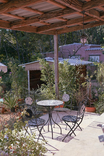 landme cafe - การบริการอาหารและที่พัก