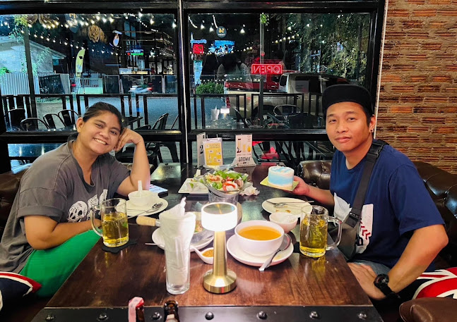 14 Bar & Restaurant Korat - การบริการอาหารและที่พัก