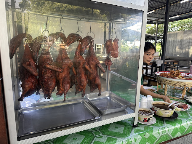 Seafood Station Pattaya - การบริการอาหารและที่พัก