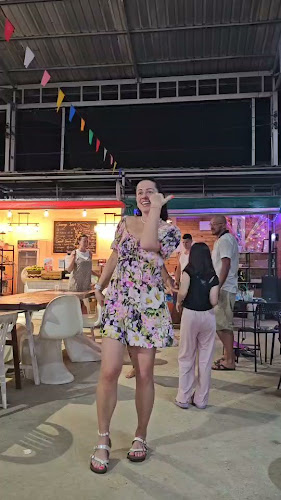 Opinii despre 2FA Classic Car Bar Cocktail în เมือง - การบริการอาหารและที่พัก