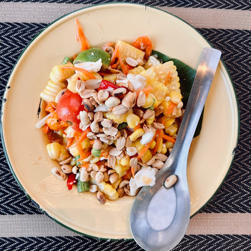 สามไบเถา คาเฟ่ แอนด์ บิสโตร - อำเภอเมืองนครสวรรค์