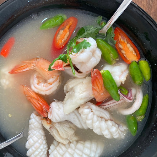 ผัดผัด สาขาขอนแก่น - การบริการอาหารและที่พัก