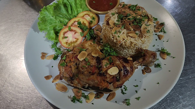 Opinii despre Jolly`s Hotel & Restaurant în อำเภอบางละมุง - การบริการอาหารและที่พัก