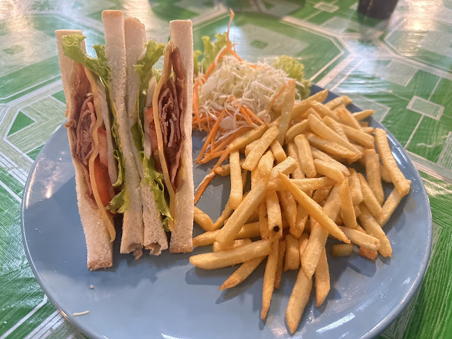 Opinii despre ก๋วยเตี๋ยวเรือ 12 เหรียญ ป่าตอง în อำเภอกะทู้ - การบริการอาหารและที่พัก