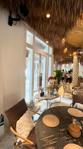 Comentarii opinii despre Cave Beach Club