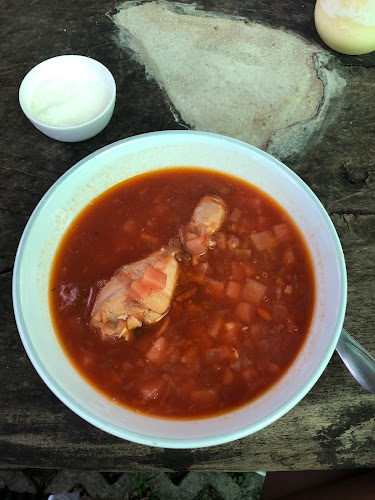 Submarine - การบริการอาหารและที่พัก