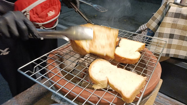 ไนท์พลาซ่าสวนหมาก เทศบาลนครราชสีมา - การบริการอาหารและที่พัก