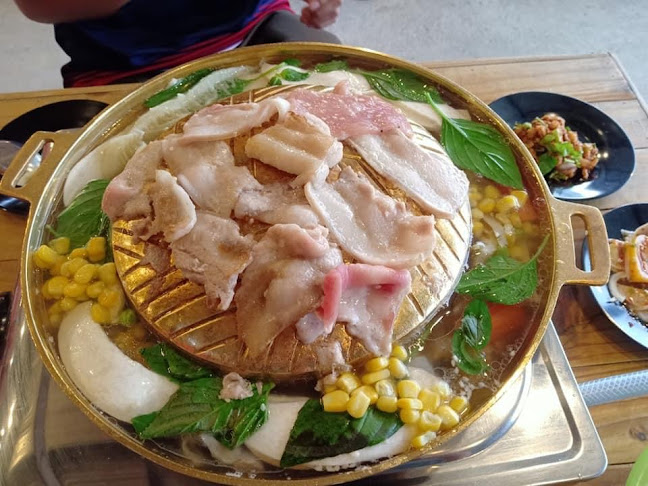 Comentarii opinii despre คุณชัช หมูย่างกระทะทอง สาขาแยกบ้านนายกฯ สี่มุมเมือง