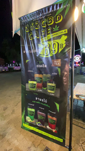 ตลาดปลายแหลมสะพานหิน - การบริการอาหารและที่พัก