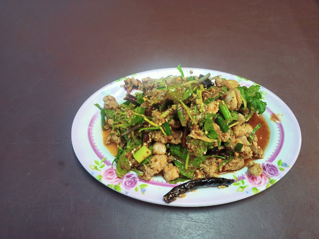 Opinii despre ร้านต้นลาบยโส în อำเภอเมืองนครราชสีมา - การบริการอาหารและที่พัก