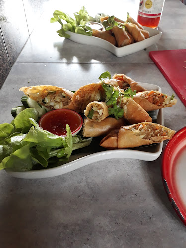 Mr. Dee Chilling Hill Bar