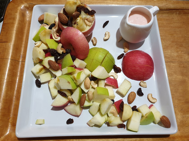 ร้านโจรสลัด อาหารเพื่อสุขภาพ - การบริการอาหารและที่พัก