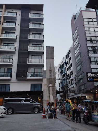 Blue Bar - การบริการอาหารและที่พัก