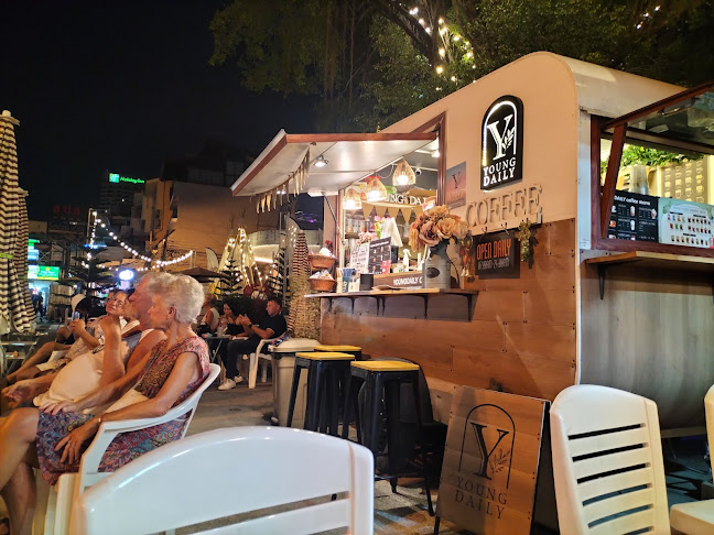 Comentarii opinii despre 21 February Mix’s