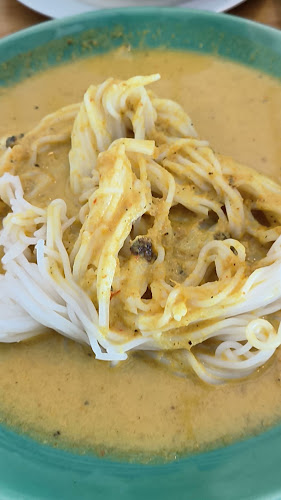 66 2 ถ. ภูเก็ต ตำบลตลาดใหญ่ อำเภอเมืองภูเก็ต ภูเก็ต 83000