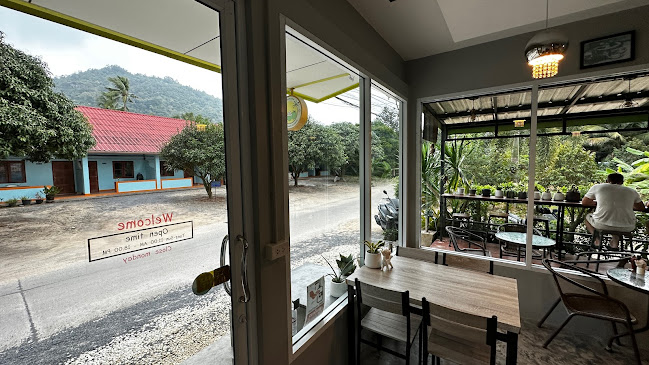 Opinii despre Lamai fresh coconut ice cream (lamai shop) în อำเภอเกาะสมุย - การบริการอาหารและที่พัก