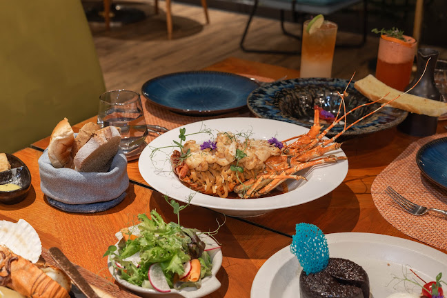 124 Floor 1/2, 200 ถ. ราษฏร์อุทิศ 200 ปี ตำบลป่าตอง อำเภอกะทู้ ภูเก็ต 83150